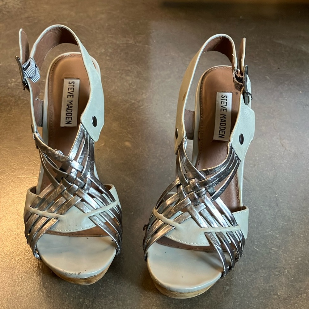 Steve Madden - Platform Wedge - 8M